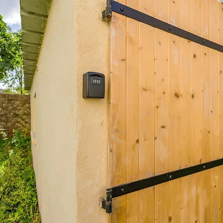 Proche Paris • Superbe Refait A Neuf • Appartement *